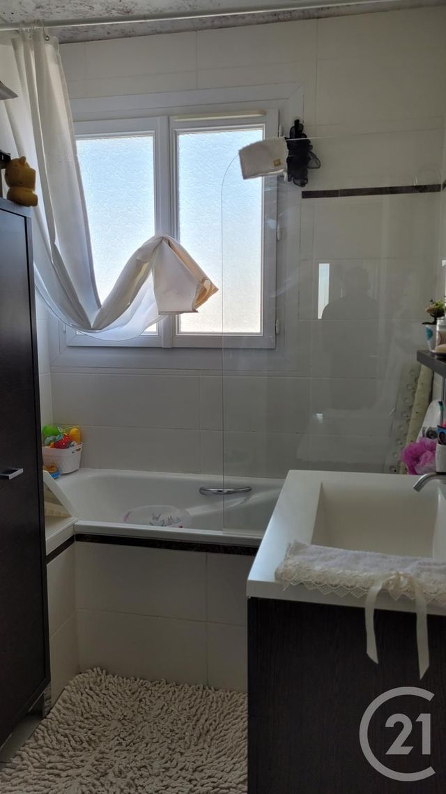 Afficher la photo en grand Appartement T4 à vendre - 4 pièces - 78,43 m2 - Beziers - 34 - LANGUEDOC-ROUSSILLON