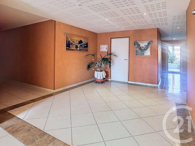 Afficher la photo en grand Appartement F3 à vendre - 3 pièces - 71 m2 - Beziers - 34 - LANGUEDOC-ROUSSILLON