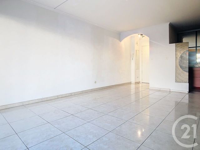 Afficher la photo en grand Appartement F3 à vendre - 3 pièces - 71 m2 - Beziers - 34 - LANGUEDOC-ROUSSILLON