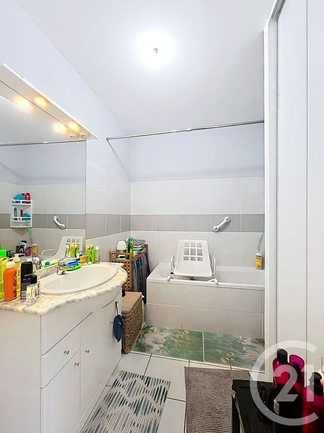Afficher la photo en grand Maison à vendre - 4 pièces - 89,67 m2 - St Chinian - 34 - LANGUEDOC-ROUSSILLON