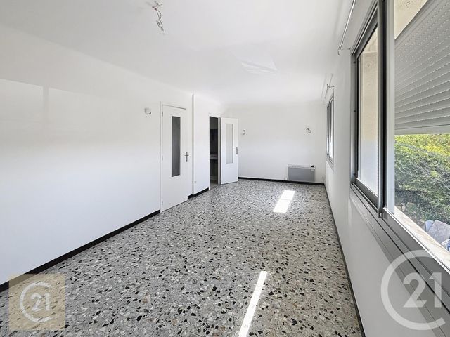 Afficher la photo en grand Appartement F3 à louer - 3 pièces - 57,81 m2 - Beziers - 34 - LANGUEDOC-ROUSSILLON