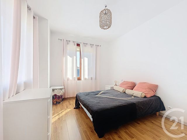 Afficher la photo en grand Appartement T4 à vendre - 4 pièces - 98 m2 - Beziers - 34 - LANGUEDOC-ROUSSILLON