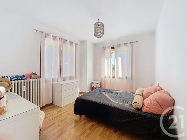 Afficher la photo en grand Appartement T4 à vendre - 4 pièces - 98 m2 - Beziers - 34 - LANGUEDOC-ROUSSILLON