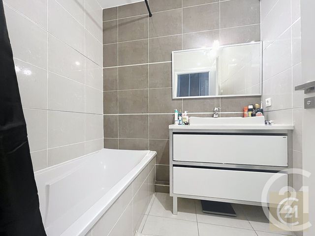 Afficher la photo en grand Appartement T2 à vendre - 2 pièces - 43,18 m2 - Beziers - 34 - LANGUEDOC-ROUSSILLON