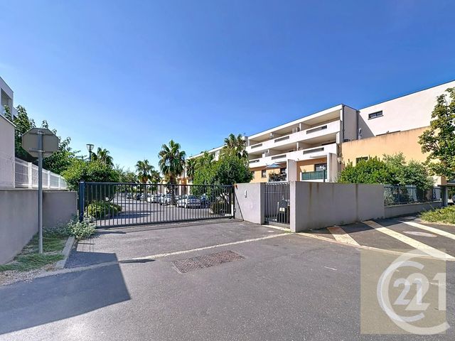 Afficher la photo en grand Parking à vendre - 16 m2 - Beziers - 34 - LANGUEDOC-ROUSSILLON