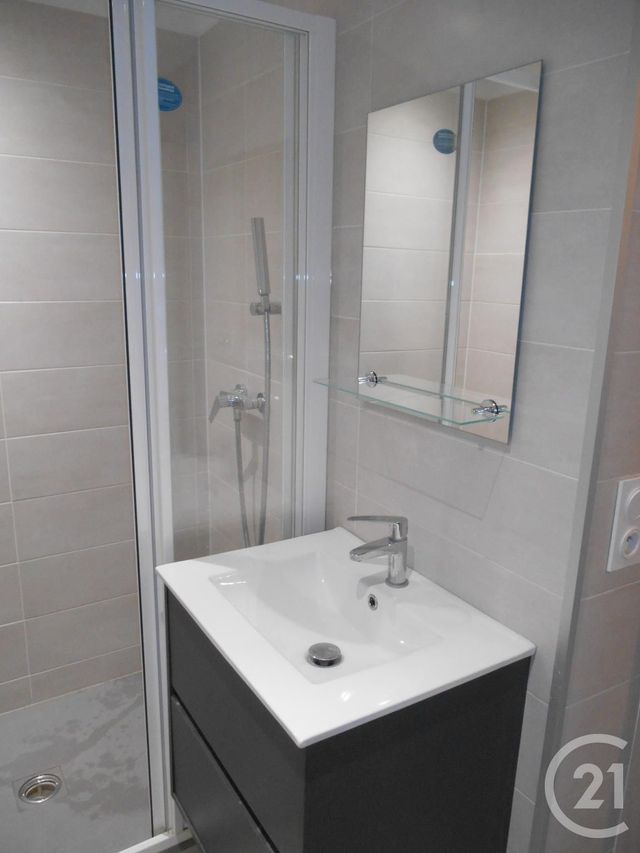 Appartement F4 &agrave; louer - 4 pi&egrave;ces - 65 m2 - Beziers - 34 - LANGUEDOC-ROUSSILLON