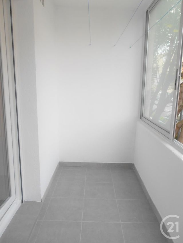 Appartement F4 &agrave; louer - 4 pi&egrave;ces - 65 m2 - Beziers - 34 - LANGUEDOC-ROUSSILLON