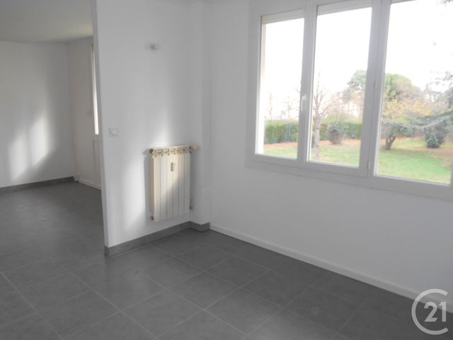 Appartement F4 &agrave; louer - 4 pi&egrave;ces - 65 m2 - Beziers - 34 - LANGUEDOC-ROUSSILLON