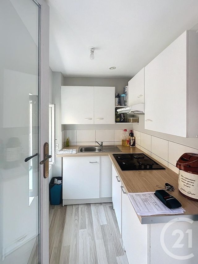 Appartement F1 &agrave; louer - 1 pi&egrave;ce - 40 m2 - Beziers - 34 - LANGUEDOC-ROUSSILLON