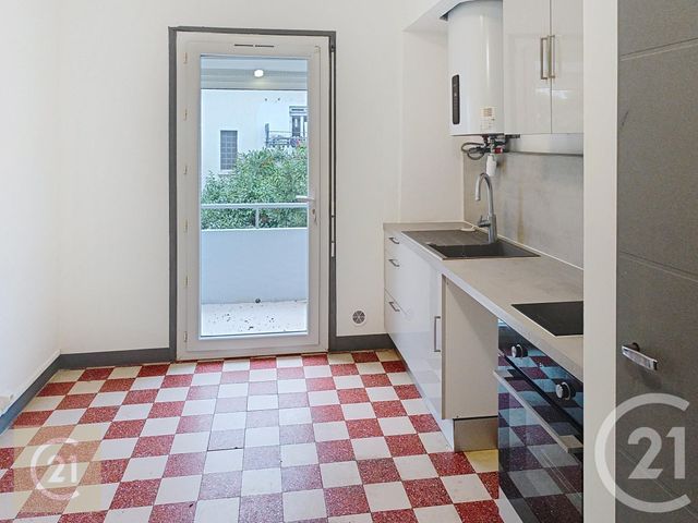 Appartement F3 &agrave; louer - 3 pi&egrave;ces - 70,78 m2 - Beziers - 34 - LANGUEDOC-ROUSSILLON