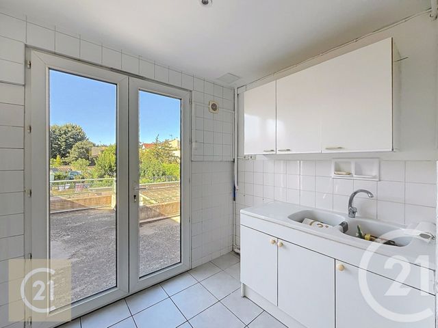 Appartement F3 bis &agrave; louer - 3 pi&egrave;ces - 74,88 m2 - Beziers - 34 - LANGUEDOC-ROUSSILLON