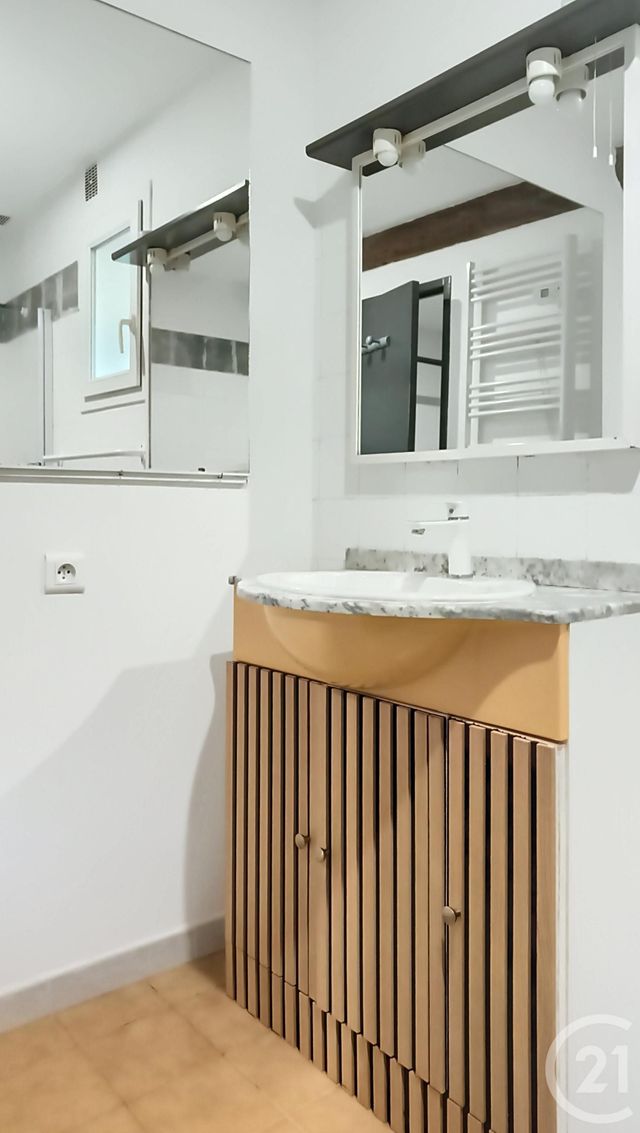 Maison &agrave; louer - 3 pi&egrave;ces - 93 m2 - Cazedarnes - 34 - LANGUEDOC-ROUSSILLON