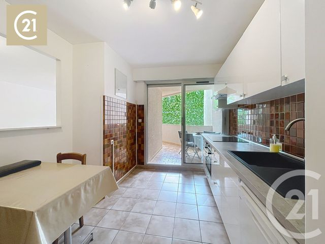 Afficher la photo en grand Appartement F3 à vendre - 3 pièces - 77,35 m2 - Beziers - 34 - LANGUEDOC-ROUSSILLON