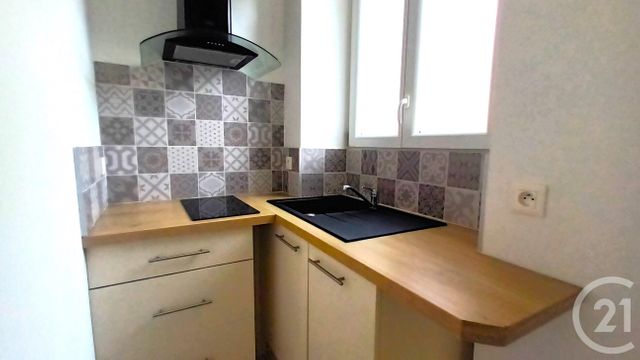 Afficher la photo en grand Appartement F2 à louer - 2 pièces - 29 m2 - Puisserguier - 34 - LANGUEDOC-ROUSSILLON