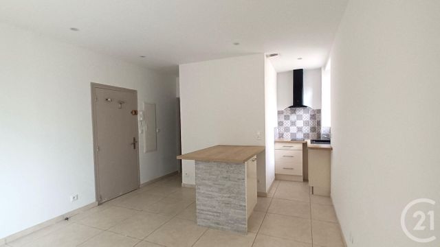 Afficher la photo en grand Appartement F2 à louer - 2 pièces - 29 m2 - Puisserguier - 34 - LANGUEDOC-ROUSSILLON