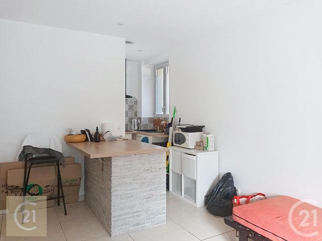 Appartement F2 à louer - 2 pièces - 29 m2 - Puisserguier - 34 - LANGUEDOC-ROUSSILLON