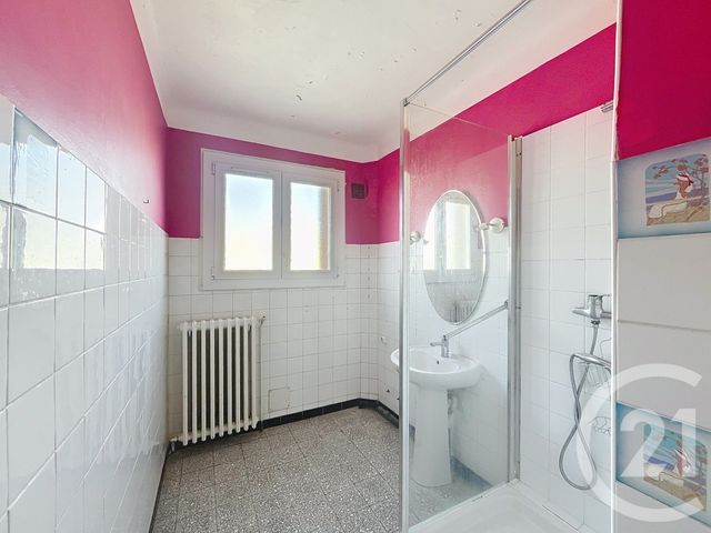 Afficher la photo en grand Appartement F4 à vendre - 5 pièces - 80,97 m2 - Beziers - 34 - LANGUEDOC-ROUSSILLON