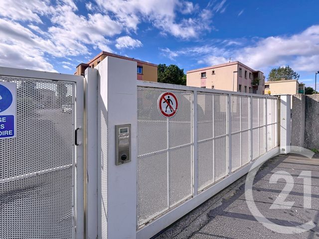 Afficher la photo en grand Appartement F4 à vendre - 5 pièces - 80,97 m2 - Beziers - 34 - LANGUEDOC-ROUSSILLON