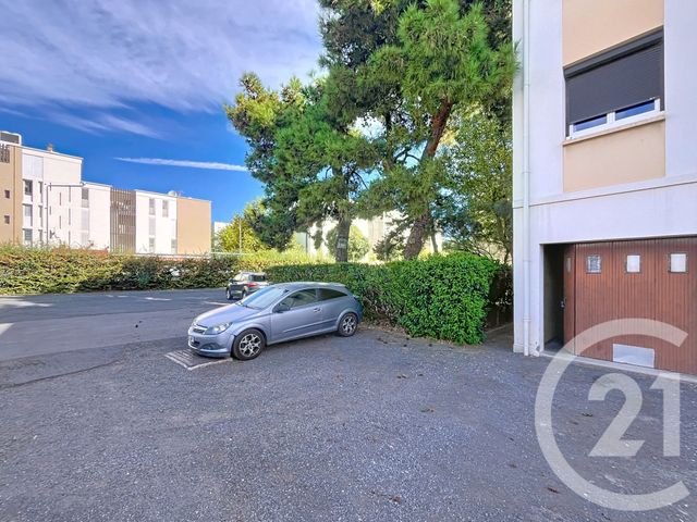 Afficher la photo en grand Appartement F4 à vendre - 5 pièces - 80,97 m2 - Beziers - 34 - LANGUEDOC-ROUSSILLON