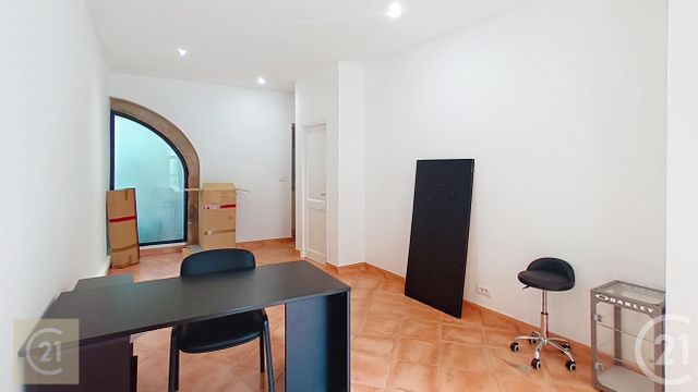 Afficher la photo en grand Divers à louer - 30 m2 - St Chinian - 34 - LANGUEDOC-ROUSSILLON
