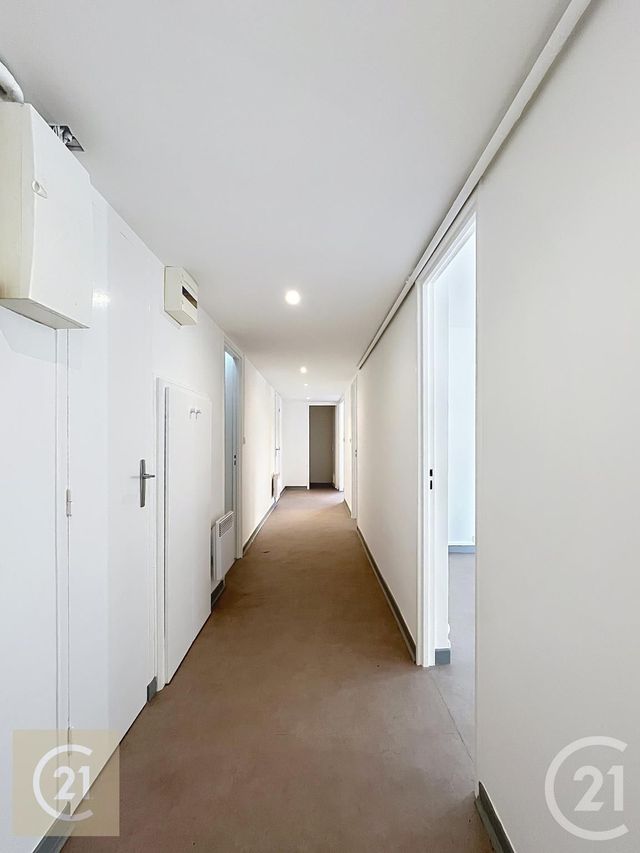 Afficher la photo en grand Appartement F3 à louer - 3 pièces - 89 m2 - Beziers - 34 - LANGUEDOC-ROUSSILLON