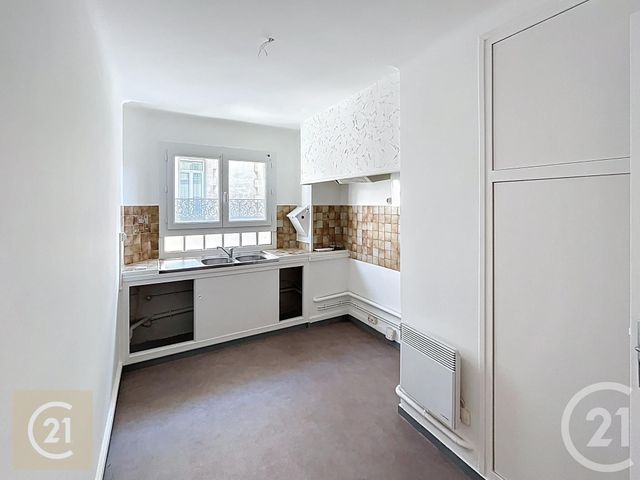 Afficher la photo en grand Appartement F3 à louer - 3 pièces - 89 m2 - Beziers - 34 - LANGUEDOC-ROUSSILLON