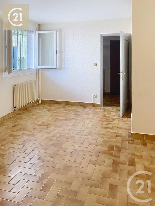 Afficher la photo en grand Appartement F4 à vendre - 4 pièces - 105 m2 - Beziers - 34 - LANGUEDOC-ROUSSILLON