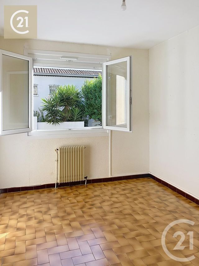 Afficher la photo en grand Appartement F4 à vendre - 4 pièces - 105 m2 - Beziers - 34 - LANGUEDOC-ROUSSILLON