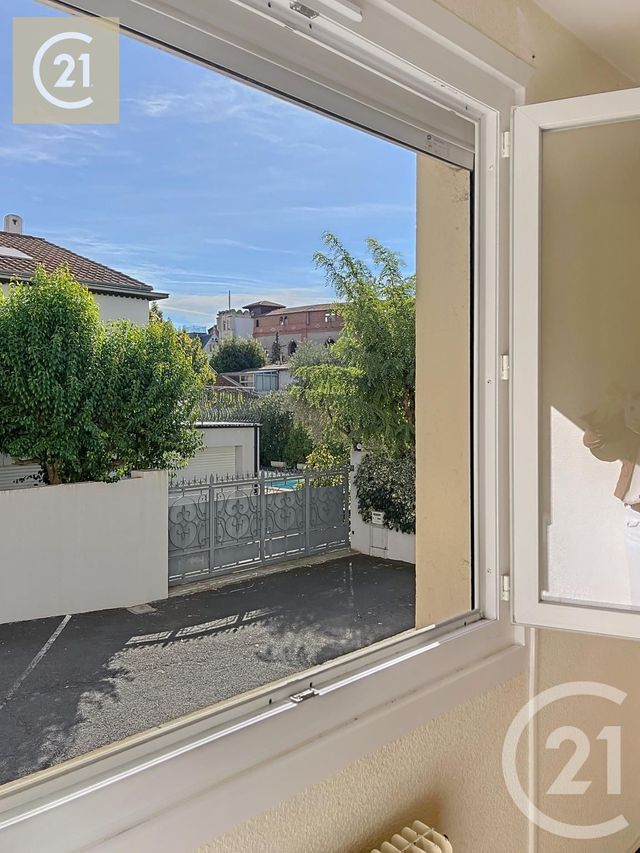 Afficher la photo en grand Appartement F4 à vendre - 4 pièces - 105 m2 - Beziers - 34 - LANGUEDOC-ROUSSILLON