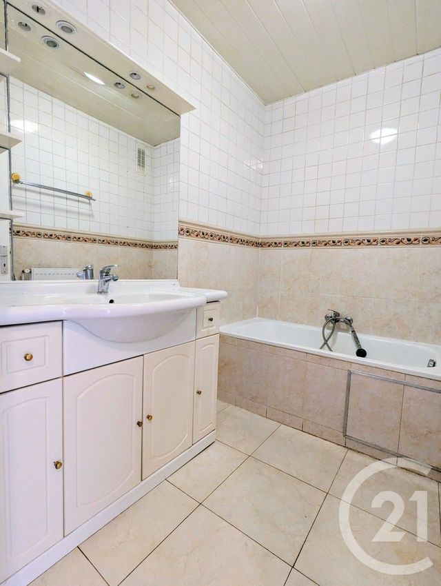 Afficher la photo en grand Appartement T3 à vendre - 3 pièces - 71,30 m2 - Beziers - 34 - LANGUEDOC-ROUSSILLON