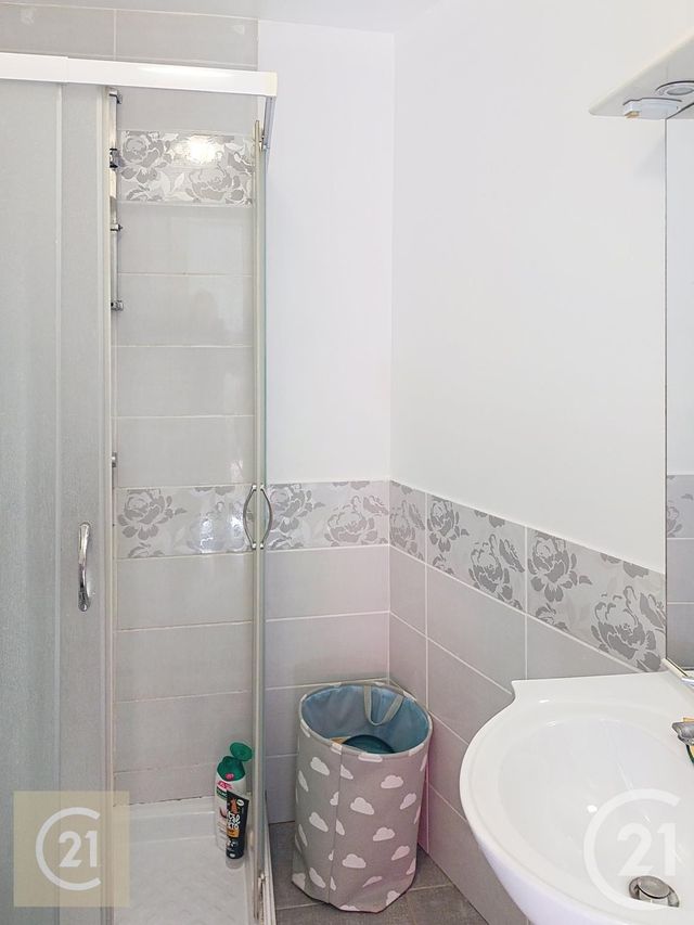 Afficher la photo en grand Maison à louer - 2 pièces - 28 m2 - Puisserguier - 34 - LANGUEDOC-ROUSSILLON
