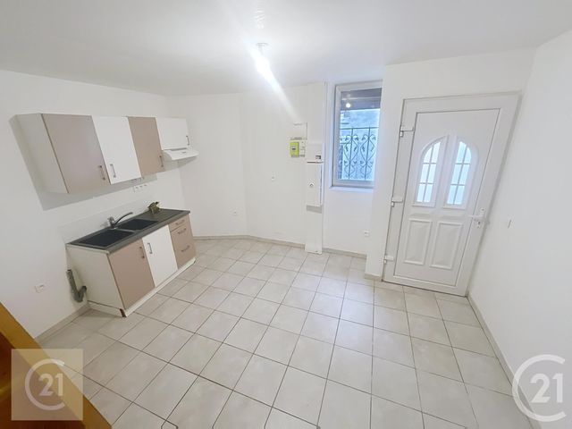 Maison à louer - 2 pièces - 28 m2 - Puisserguier - 34 - LANGUEDOC-ROUSSILLON