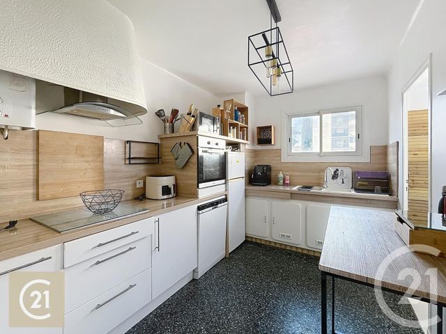 Appartement F3 &agrave; louer - 3 pi&egrave;ces - 85,81 m2 - Beziers - 34 - LANGUEDOC-ROUSSILLON