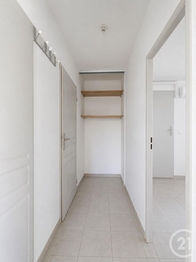Appartement F2 &agrave; louer - 2 pi&egrave;ces - 40,41 m2 - Cers - 34 - LANGUEDOC-ROUSSILLON