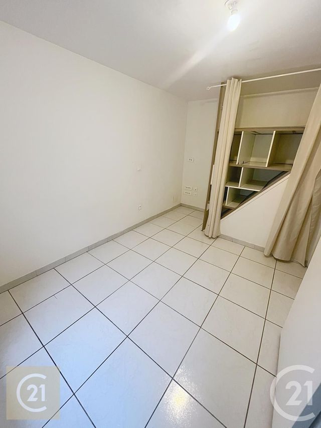 Maison &agrave; louer - 2 pi&egrave;ces - 28 m2 - Puisserguier - 34 - LANGUEDOC-ROUSSILLON