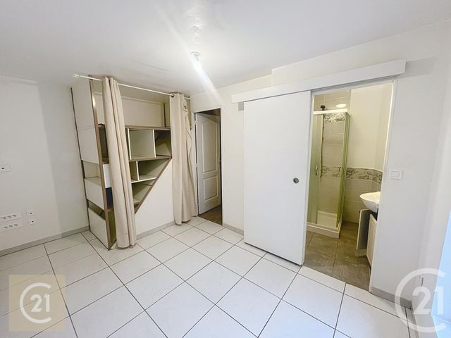 Maison &agrave; louer - 2 pi&egrave;ces - 28 m2 - Puisserguier - 34 - LANGUEDOC-ROUSSILLON